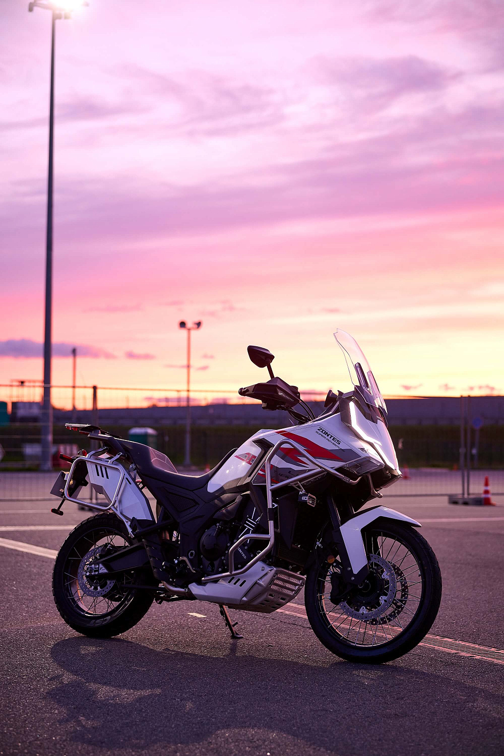 Мотоцикл ZONTES ZT703-F TOUR 21/18