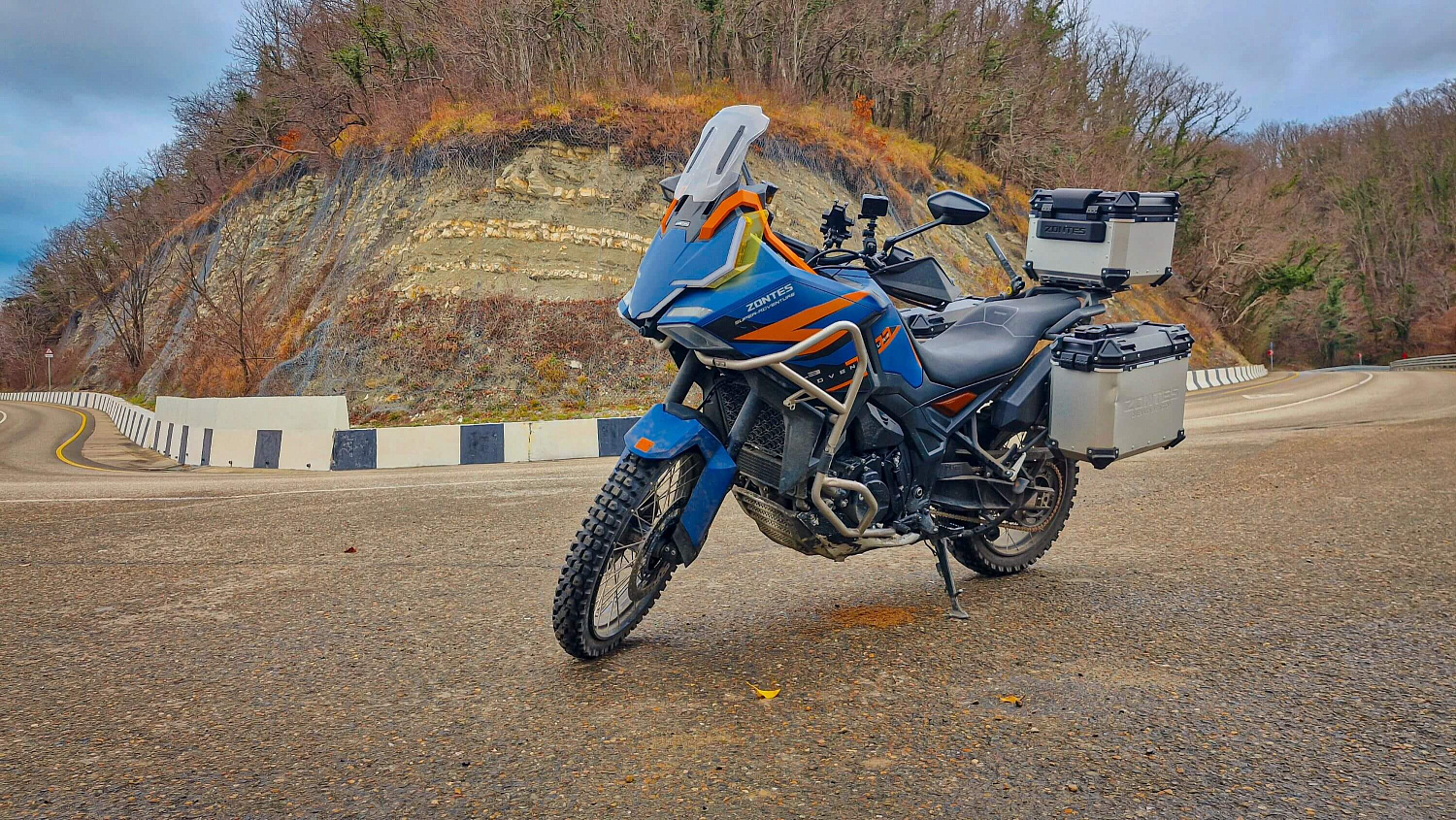 Мотоцикл ZONTES ZT703-F TOUR 21/18