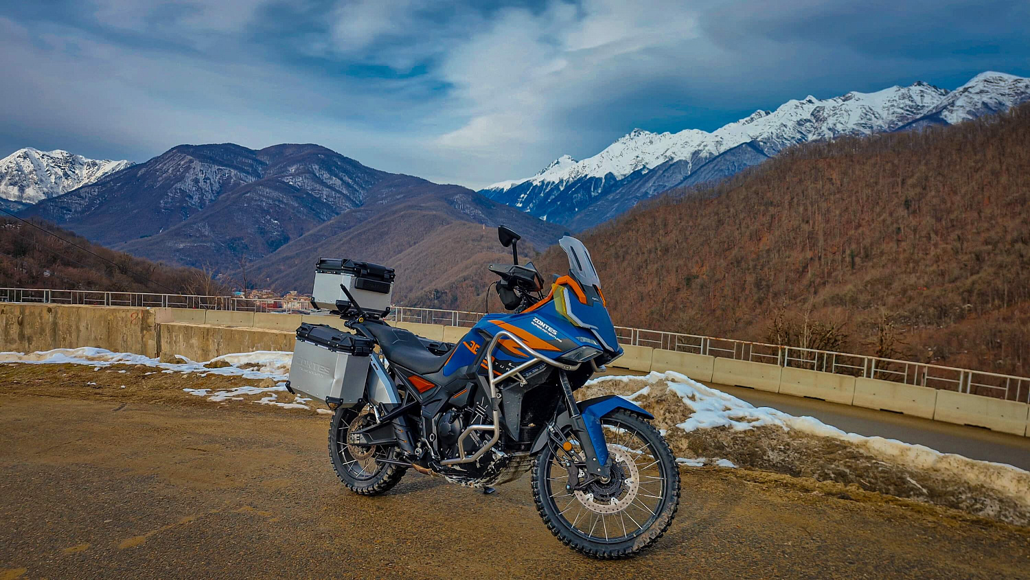 Мотоцикл ZONTES ZT703-F TOUR 21/18