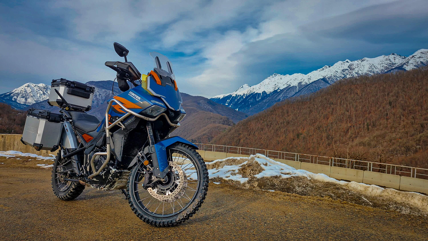 Мотоцикл ZONTES ZT703-F TOUR 21/18