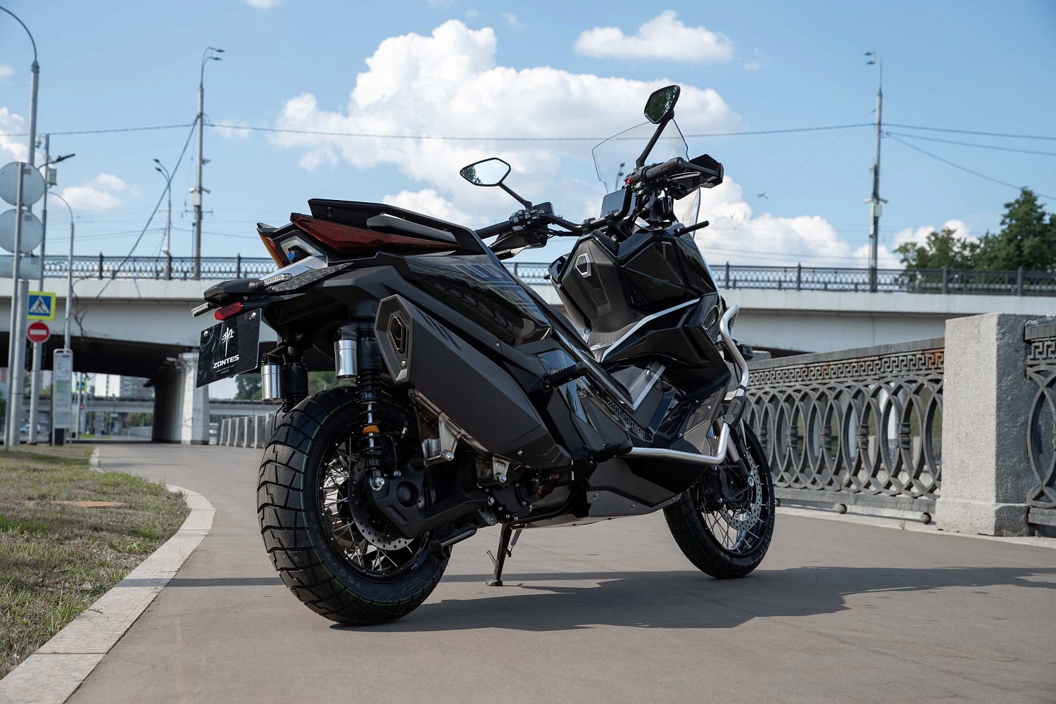 Максискутер ZONTES ZT368-G